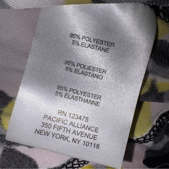 Ellen Tracy White, Black, Grey and Yellow Ruched Blouse NWOT - Picture 5 of 6